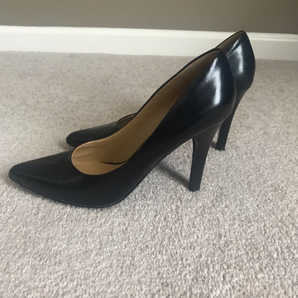 Black leather 4 inch heels